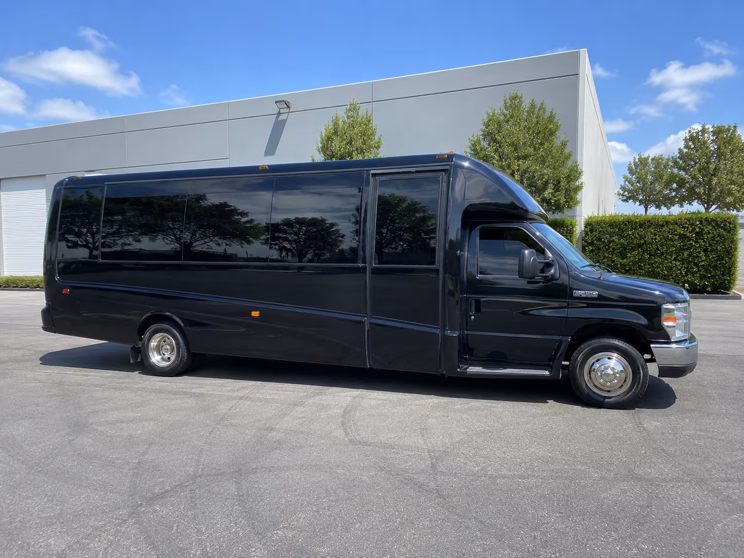 affordable fontana prom party bus prices split across your group